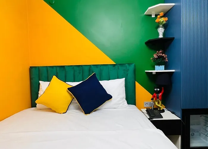Apex Hotel